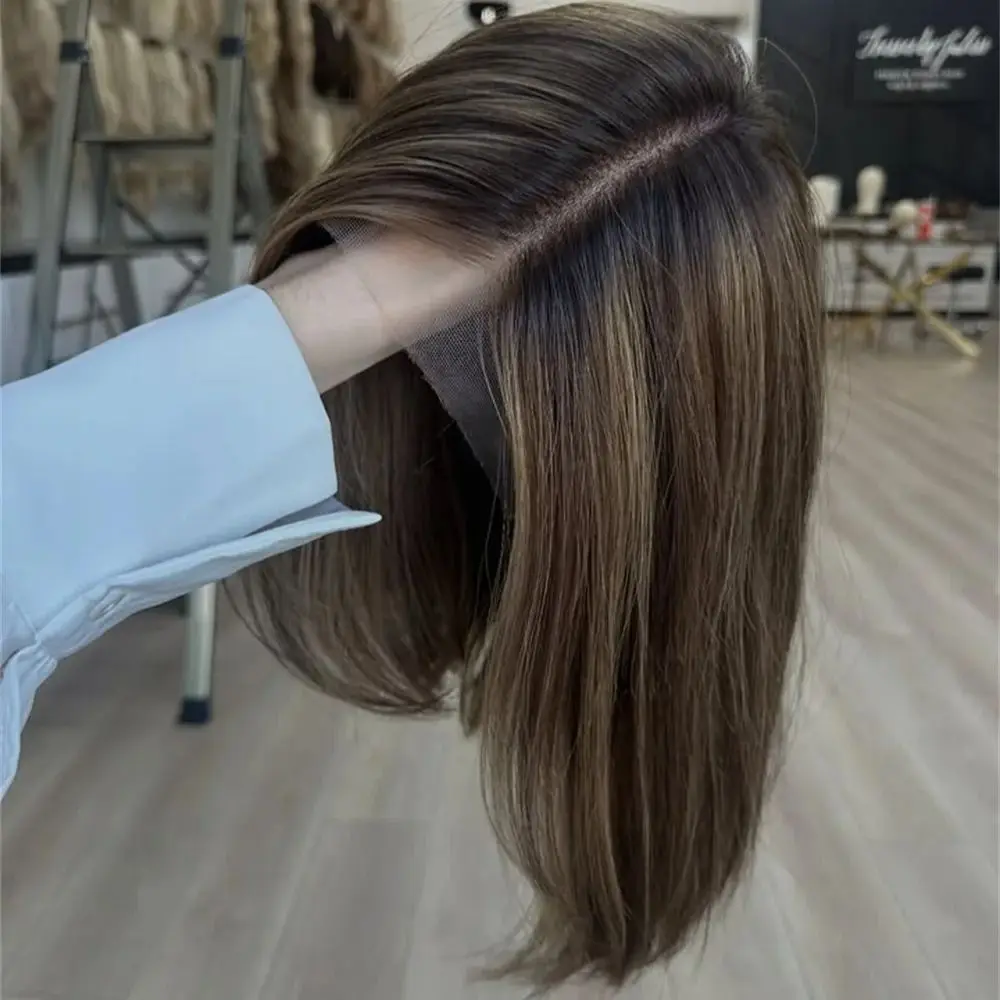 

Средне-коричневый парик с блонд-оттенками для косплея, мягкий, реалистичный, прямой парик-каре, термостойкий, без клея, из материала Futura, хорошего качества, для женщин