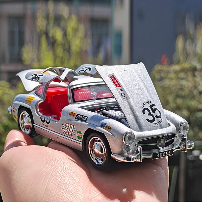 

Литая под давлением масштаб 1:32, классическая модель автомобиля Benz 300SL из сплава со звуковым светом, игрушечный автомобиль из сплава, детский подарок для мальчиков, миниатюрный