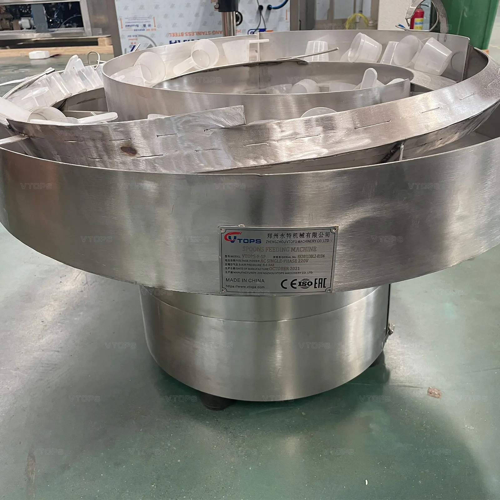 Máquina alimentadora de colher vibratória rotativa VTOPS para tampas de garrafa de leite em pó que distribuem alimentador de colher