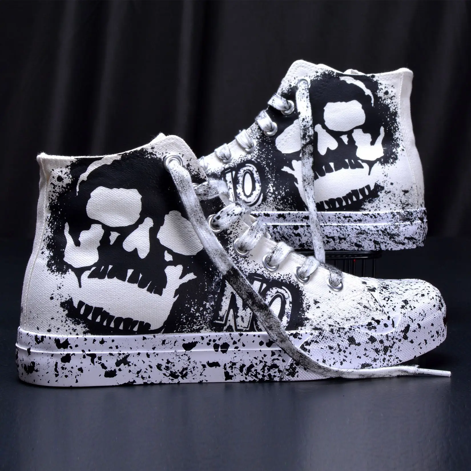 2026 Graffiti High-top Canvas Shoes for Men Personality Punk Retro Couple Casual Shoes Outdoor Fashion Sports Board Sneakers 48