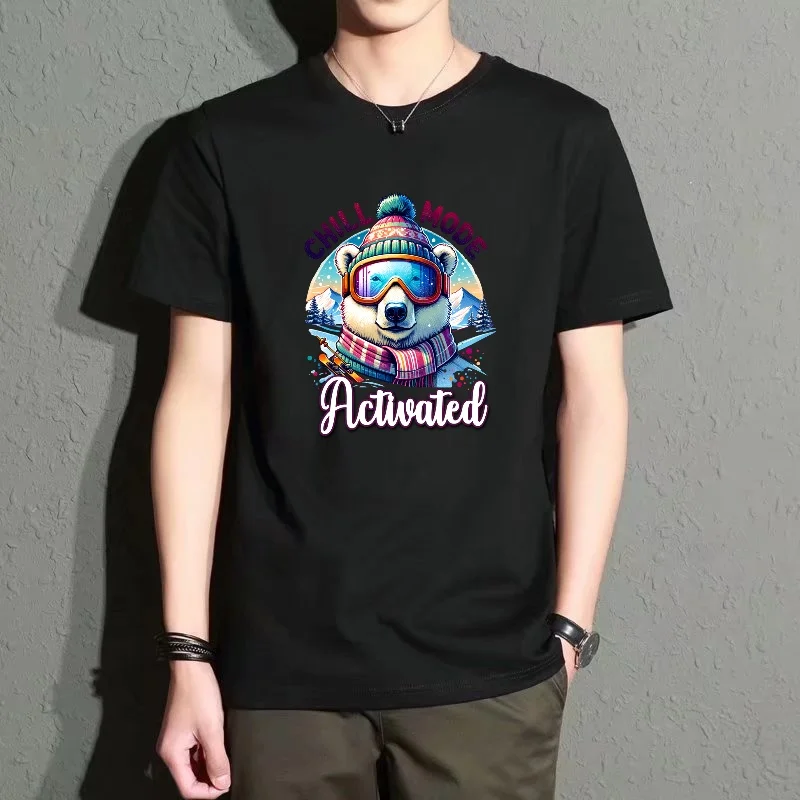 Camiseta Negra de Cuello Redondo y Manga Corta para Hombre con Estampado de Oso Polar Esquiando, Estilo Casual Urbano, Corte Holgado, Prenda Versátil y Moderna para Uso Diario
