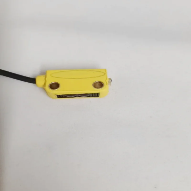 

Brand New Genuine Photoelectric Sensor QS18VP6CV15 QS18VN6CV45 QS18VP6CV45 QS18VN6LP QS18VN6AF100 QS18VN6AF300