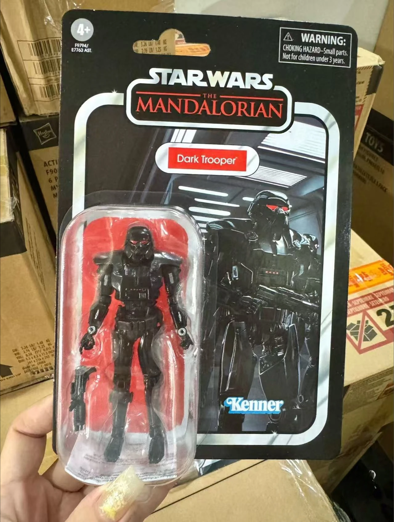 

Hasbro Star Wars 3.75 Inch Dark Soldier Death Soldier Robot Mandalorians Can Do It