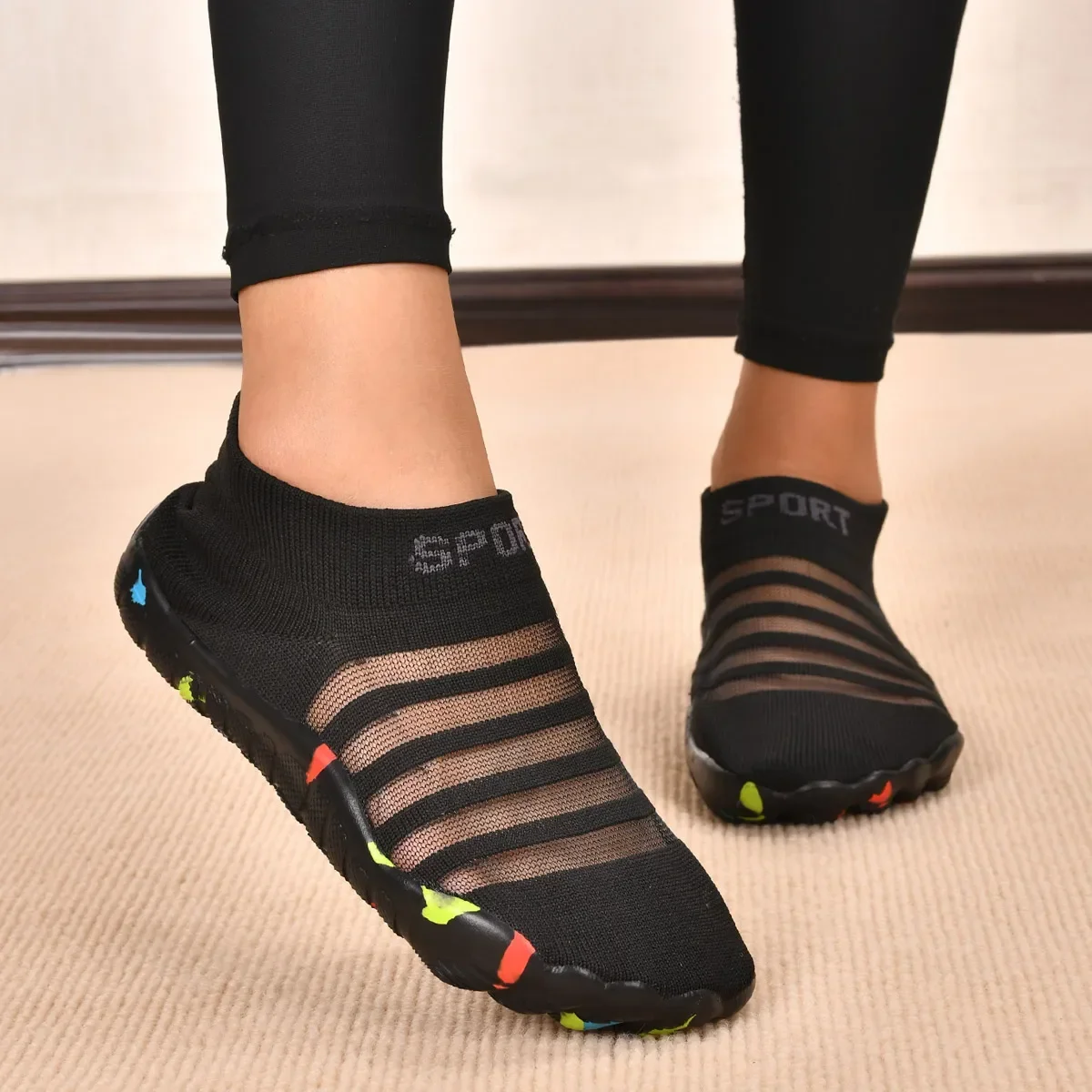 

Aqua Shoes For Women Barefoot Water Shoes Anti-Slip Quick-Drying Outdoor Beach Upstream Wading Swimming Shoe Sneakers Women