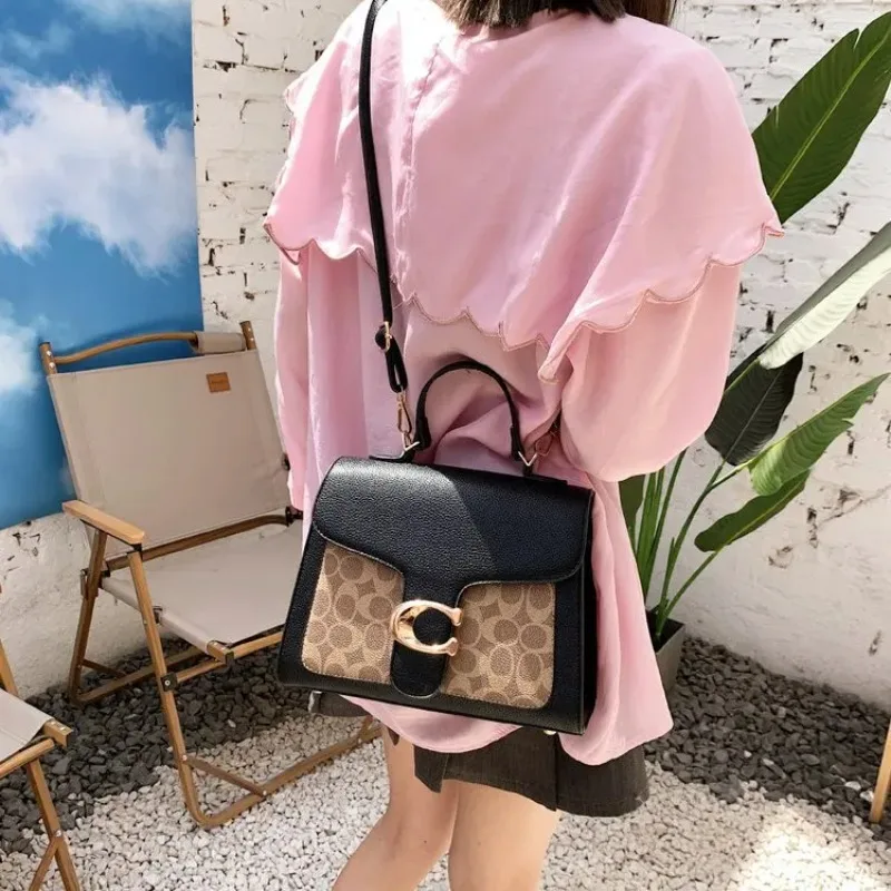 

‌2025 Chic Quilted Crossbody Bag - Elegant Square Shoulder Purse, Versatile Day-to-Night Mini Bag