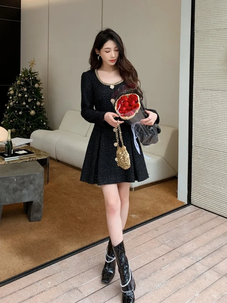 

Autumn and Winter Fashion New Women Tweed Rhinestones Button Black Solid Color A-line Dress Vintage Mermaid Mini Robes Dress