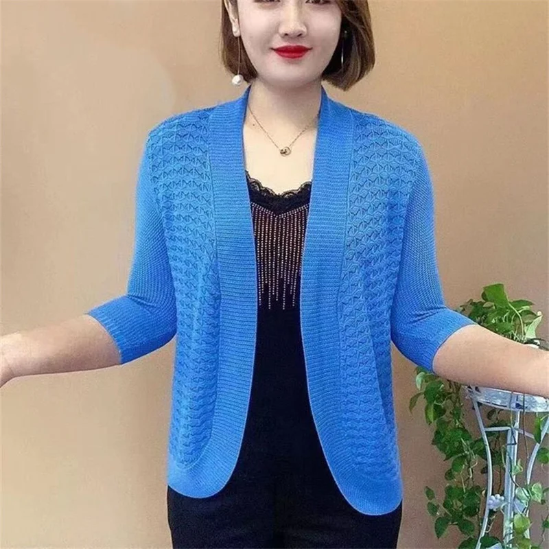 

Summer Thin Short Sunscreen Jacket 2024 NEW Women Fashion Hollow Out Knitted Cardigan Coat Mother Casual Sun Protection Tops