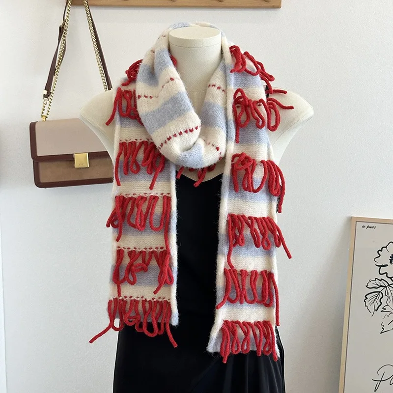 

Niche design rolled-edge fringe scarf for women, autumn and winter high-end versatile fringe color-block long layered loop snood