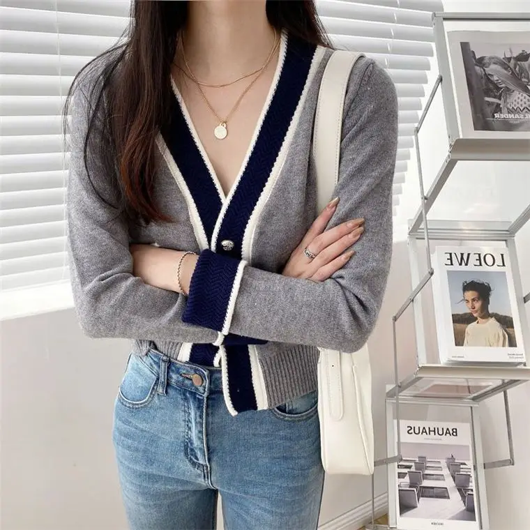 Maglione a maniche corte allentato monopetto con scollo a v 2022 nuovo Cardigan lavorato a maglia primaverile e autunnale da donna