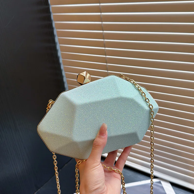 2025, designer 3D-avondclutch voor dames, asymmetrische galageldemonnee, geometrische cocktailtas metalen frame, luxe avant-garde