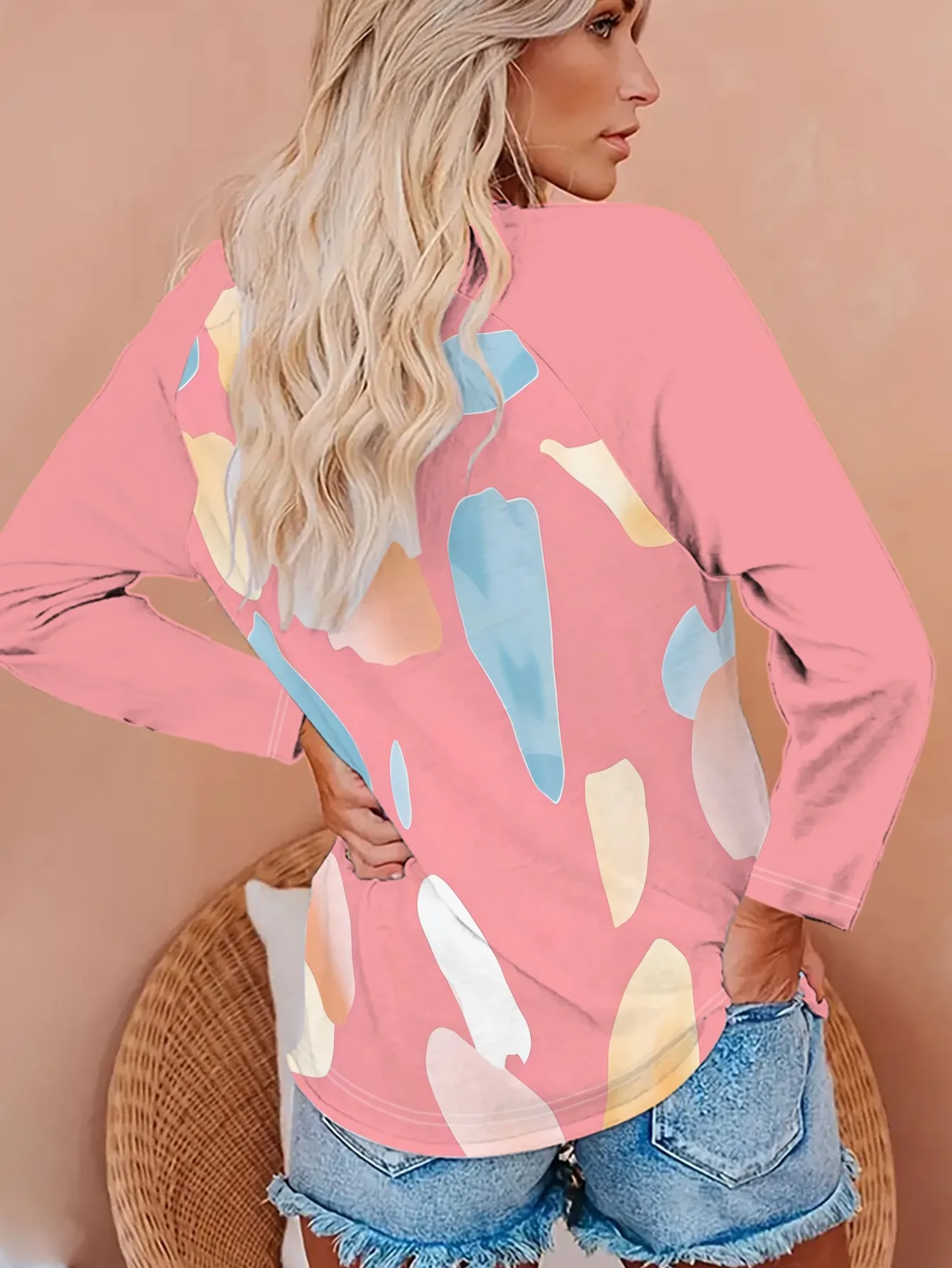 New Women Round Neck Long Sleeve T-shirt Pastel Abstract Block Street Print Casual Top Spring Autumn Ladies Daily Wear - view 4