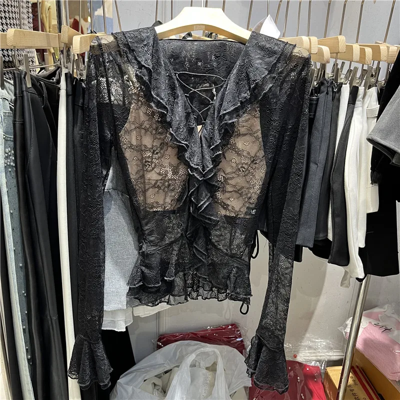 

Комплект из двух предметов: кружевной топ с рюшами и бретелями, V-образный вырез, рукав-колокол, нижнее белье, весна 2026, новинка, сексуальный, облегающий, длинный рукав