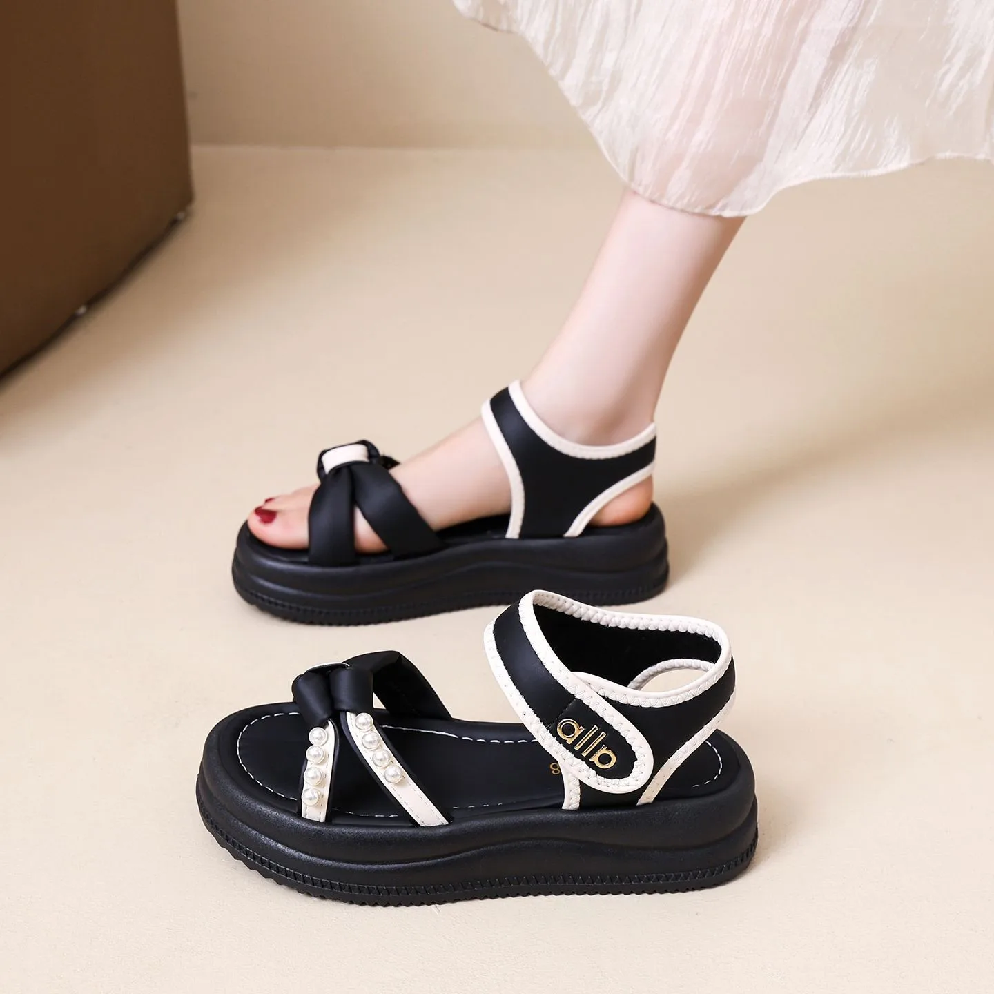 Women'S Soft Sole Hollow Sandals Summer Fashion Leisure Sports Large Size Summer Anti-Slip Leather Sandals for Women Flat