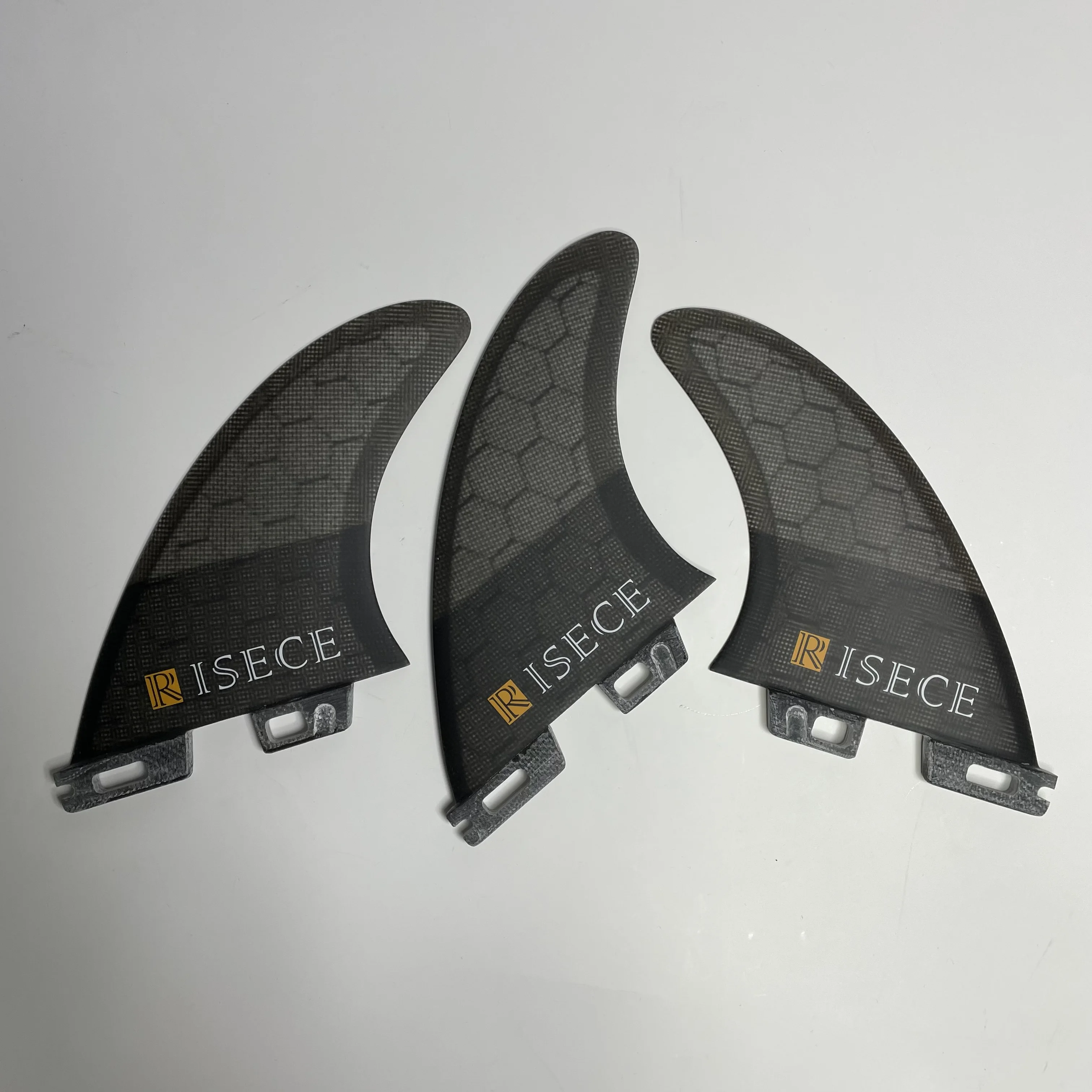 مجموعة زعانف ركوب الأمواج AM1 - 3 قطع من زعانف قرص العسل الكبيرة (متوافقة مع FC2/Fut)