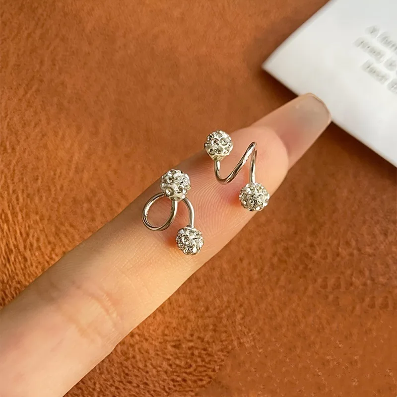 Fashionable S-Shaped Luxurious Spherical Screw Style Earrings for Women Daily Wear Jewelry Accessory