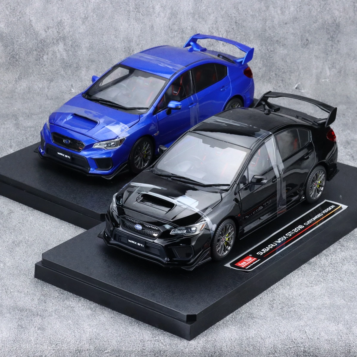 

SunStar 1:18 WRX STI 2018 Black/Blue JDM Simulation Limited Edition All Open Alloy Metal Static Car Model Toy Gift