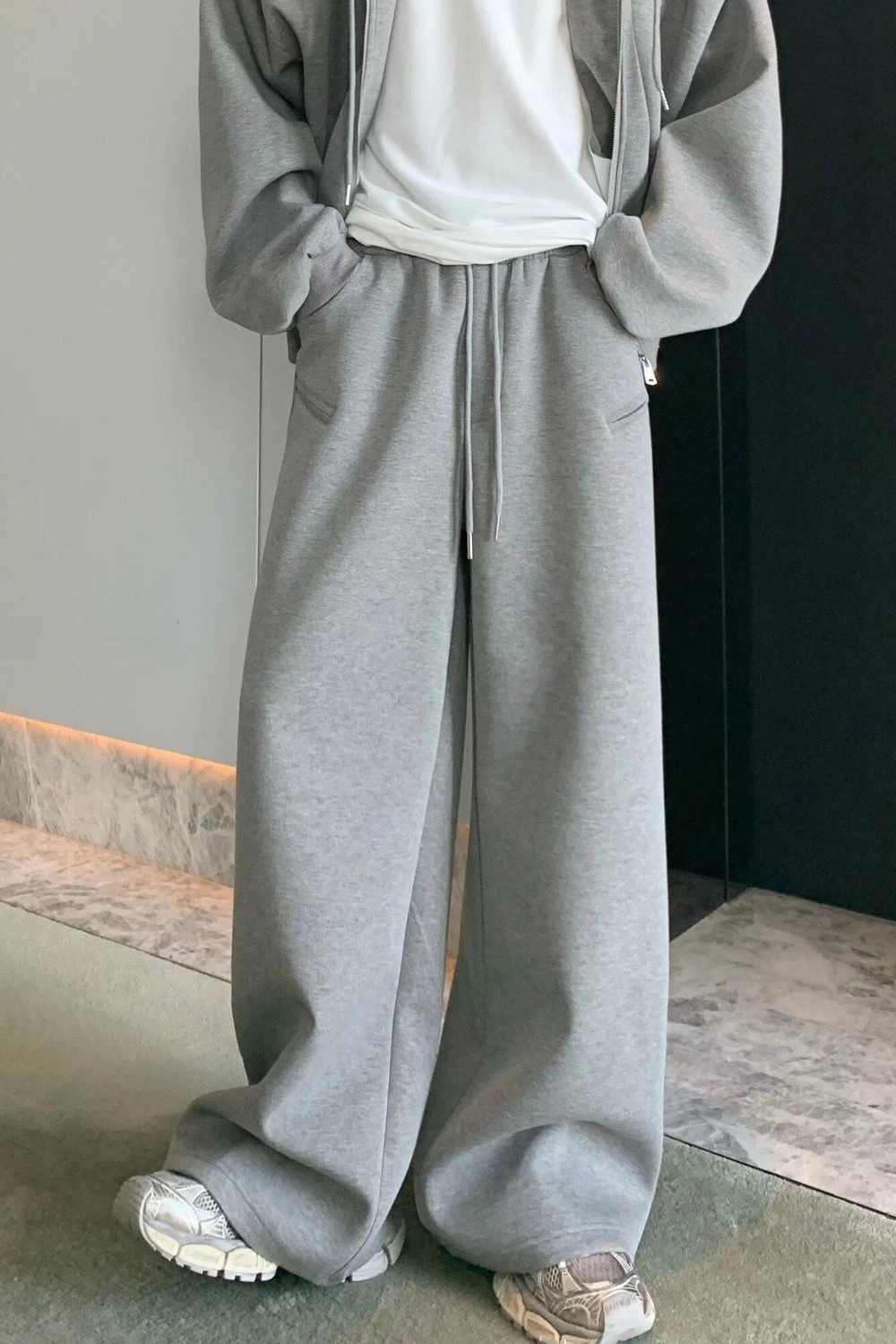Factory Price Casual Pants, Trendy Wide-leg Pants, Men's Autumn and Winter Sports Straight-leg Long Pants, Sweatpants for Men