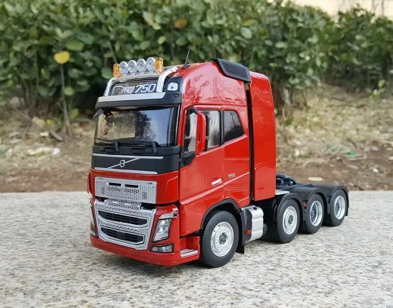 Marge Models FH16 750 8x4 Prime Mover Truck Red 1/32 Scale DieCast Model New