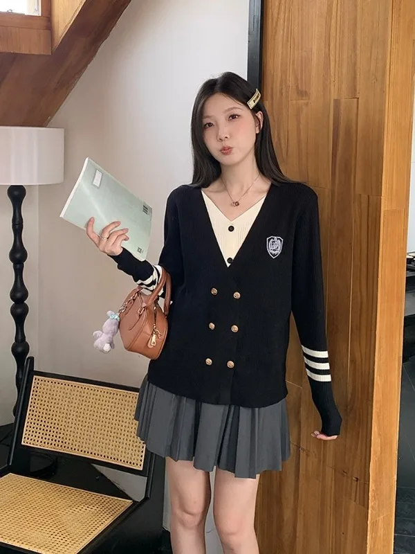 

plus Size Knitted Sweater Fake Two-Piece Color Block College Style Autumn Winter Slimming Versatile Design Sense Top for Women