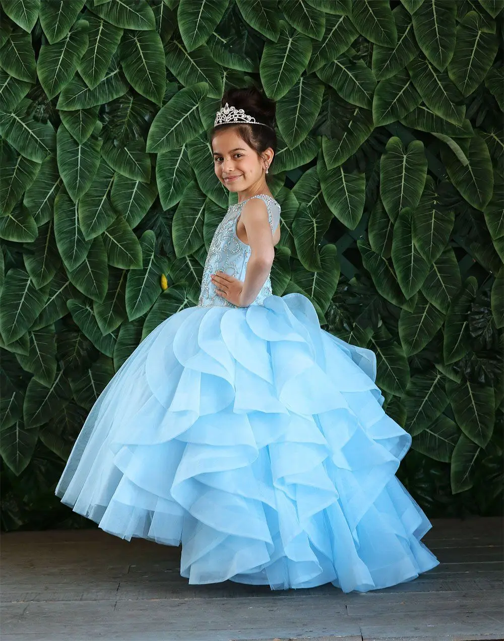 Céu Azul Mini Vestidos Quinceanera, vestido de baile, Scoop Tulle, Vestidos De Garota De Flores Frisados Para Casamentos, Vestidos De Concurso Mexicano, Bebê Menina