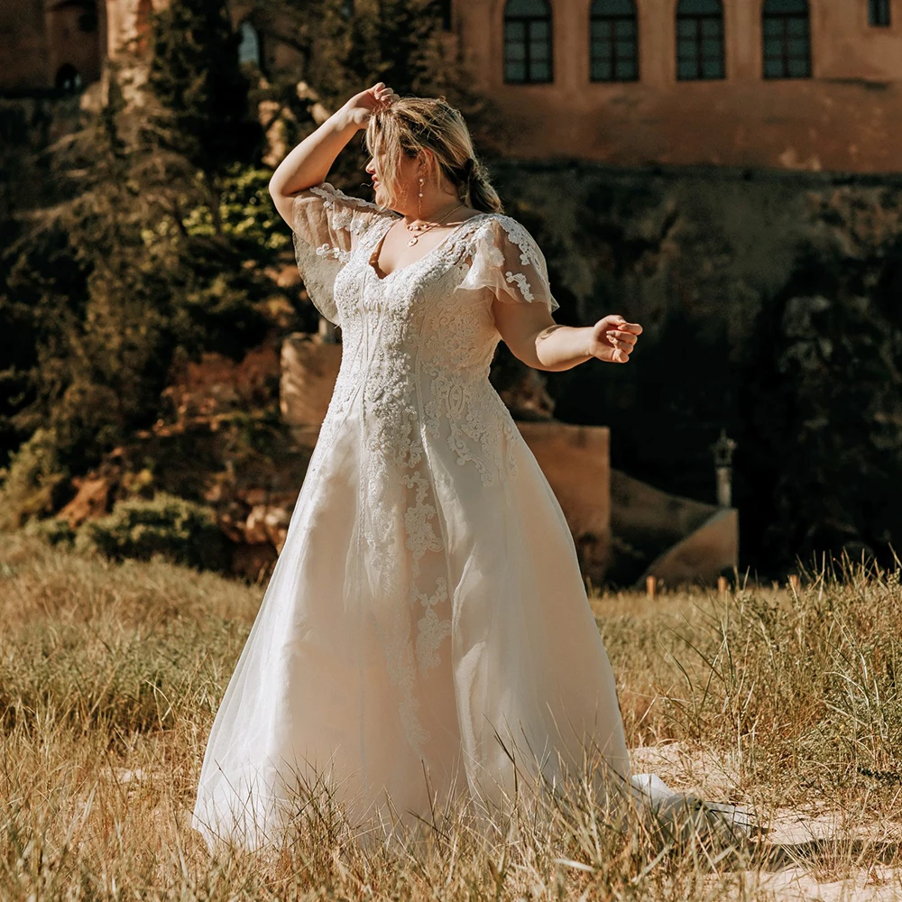 Pastrol-Robe de Mariée en Tulle, Grande Taille, Col en V, Manches Courtes, avec Appliques en Dentelle, Ligne A, Traîne