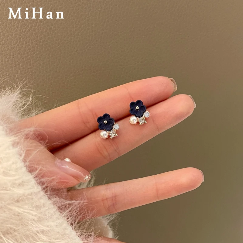 Mihan 925 Silver Needle Sweet Jewelry Black Flower Earrings Pretty Simulated Pearl Crystal Stud Earrings For Girl Lady Gifts