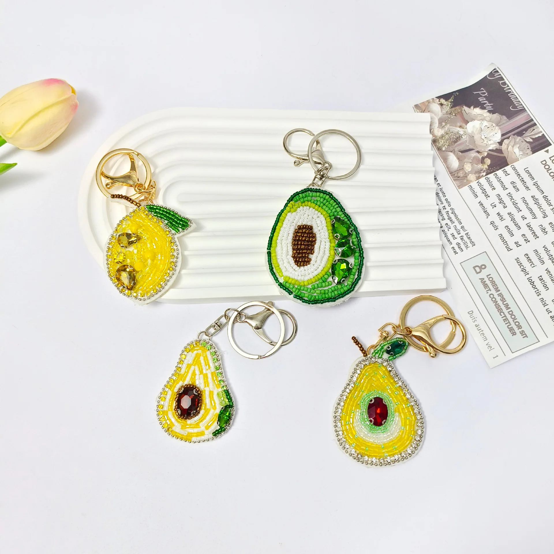 الراين التصحيح المألوف الترتر الديكور الفراولة المفاتيح حية Diy كريستال سحر Diy بها بنفسك مشاريع هدايا للحرف اليدوية #2