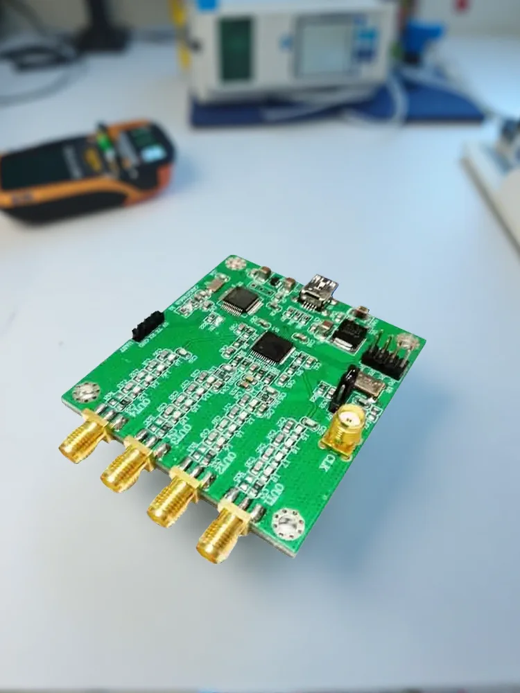 AD9959, moduł generatora sygnałów RF DDS, 500 MSPS, 14 bitów, 4 kanały, wysoka prędkość, komunikacja AT przez UART, funkcja modulacji AM, niski poziom szumów fazowych, płytka do samodzielnego montażu. — zdjęcie produktu 7