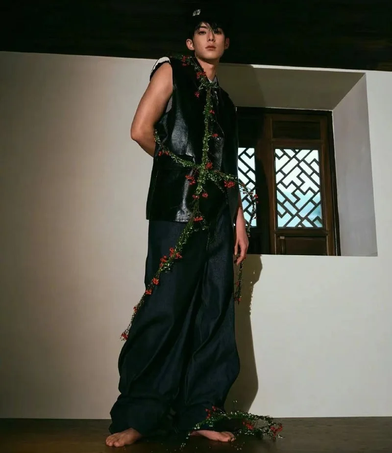 ديلان وانغ مجموعة فنية كتاب وانغ هيدي L'Officiel Fashion Ladies Edition مجلة الصفحة الداخلية ألبوم الصور لمحبي الموضة