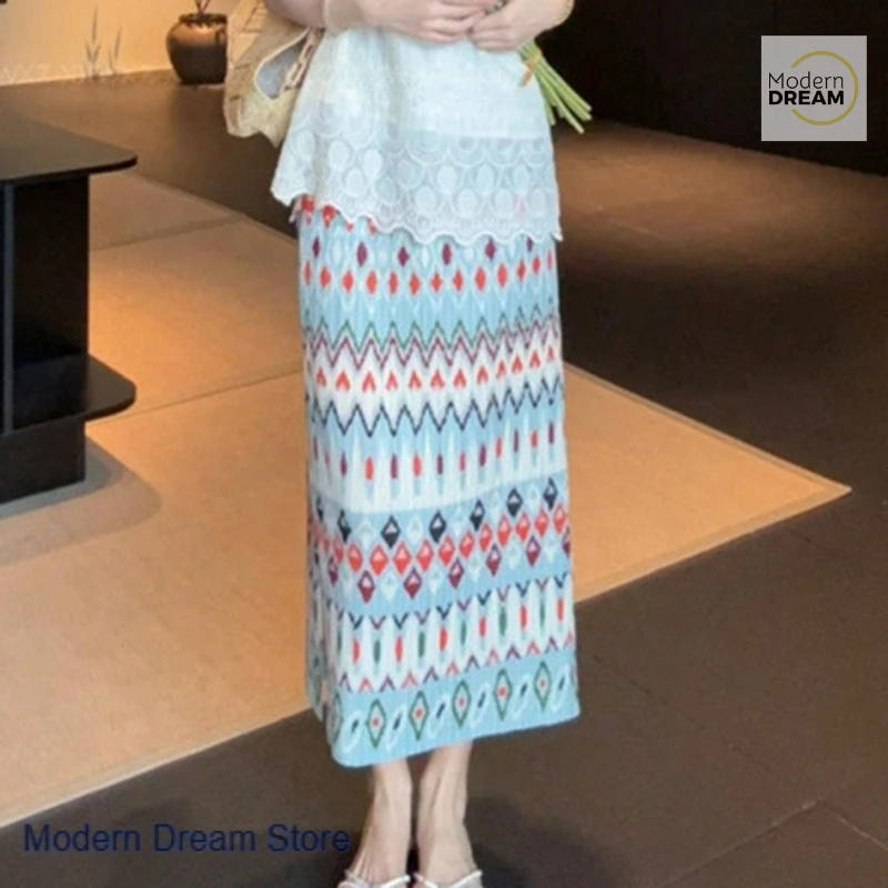Japanese style Issey Miyake pleated printed skirt women's summer new niche fashion design slim temperament pleated skirt.