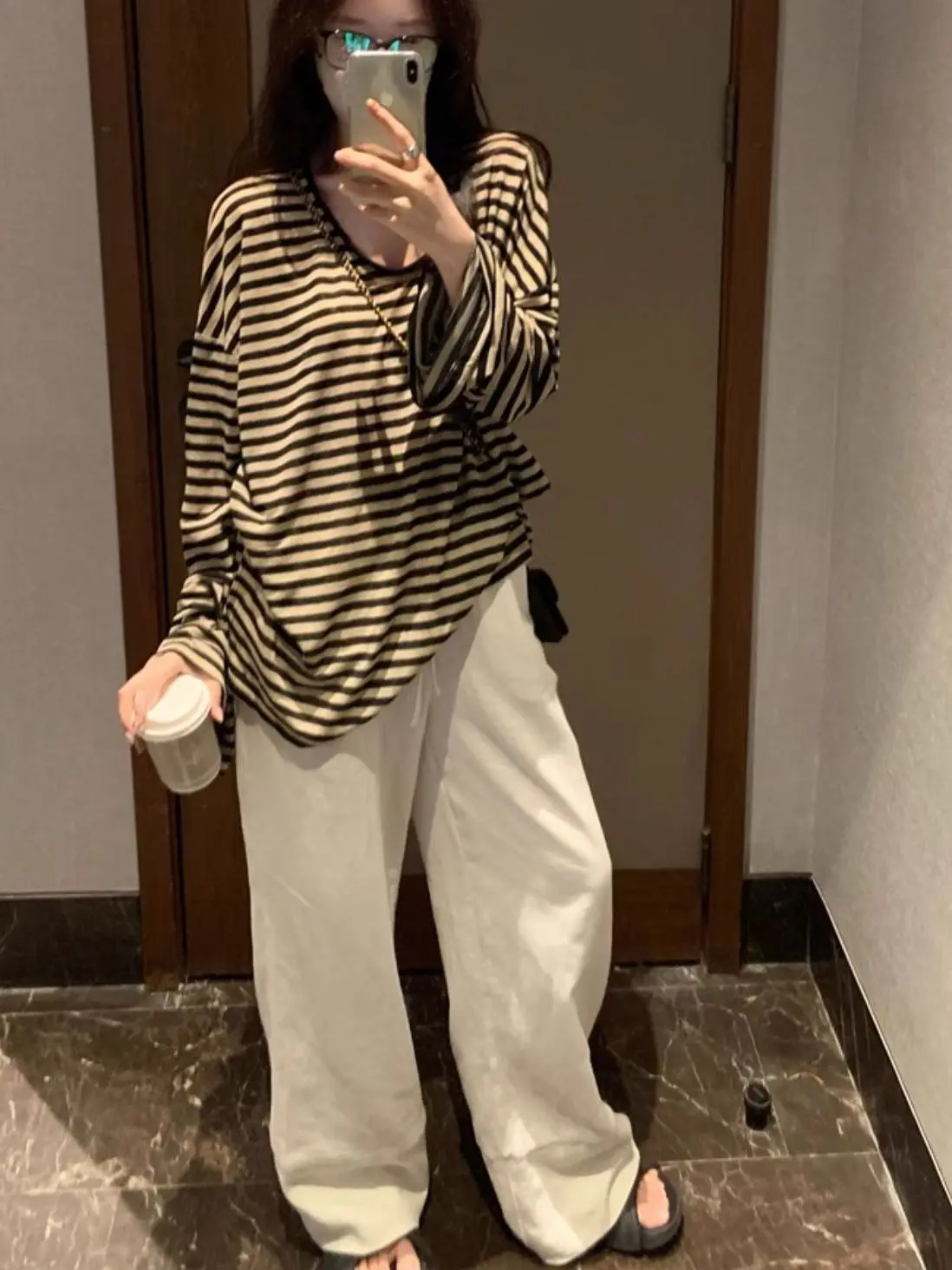Slimming Stripe Long Sleeve T-Shirt Women's Loose Lightweight Summer Casual Top U-Neckline Korean Style Commute Fashion