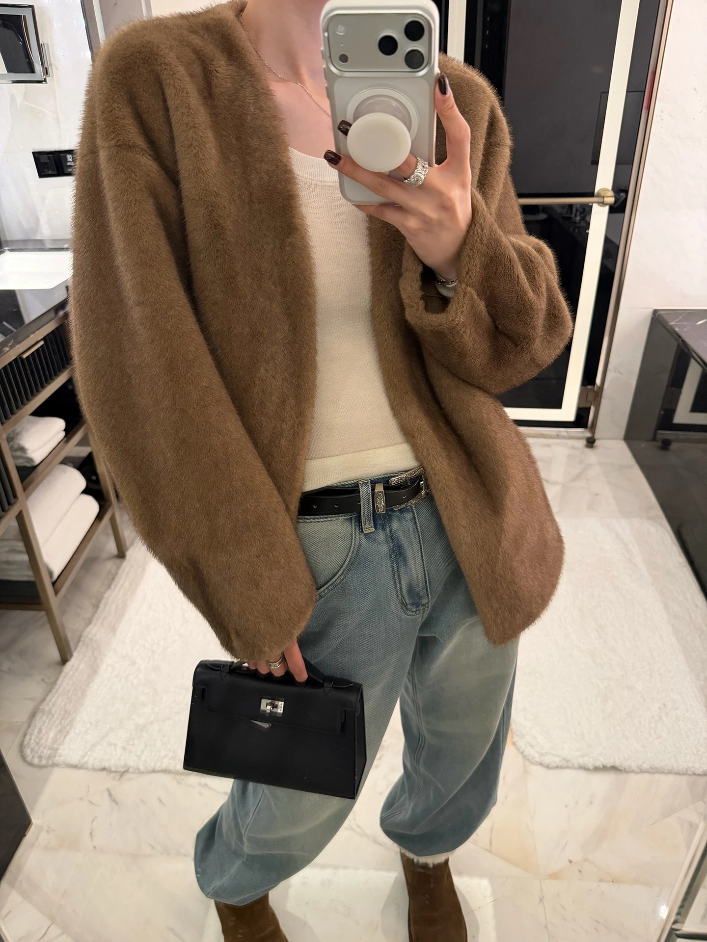 

Eco-Friendly Fur Coat Women's Winter V-Ne Oversize Simple Sle Long Sve Outerwear No Button CodeNam New 2025