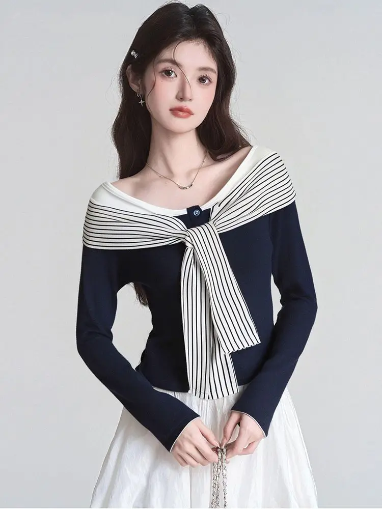 

Shawl Base Shirt for Women in Autumn Unique and Beautiful College Style Huge Beautiful Long-sleeved Top