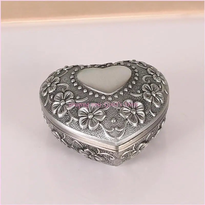 57QA Vintage Metal Heart Jewelry Box With Soft Cushioned Interior Protective
