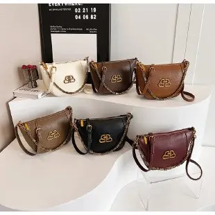 

‌2025 Trendy Bucket Bag - Versatile PU Shoulder Purse, Adjustable Strap for Underarm/Crossbody, Lightweight & Spacious