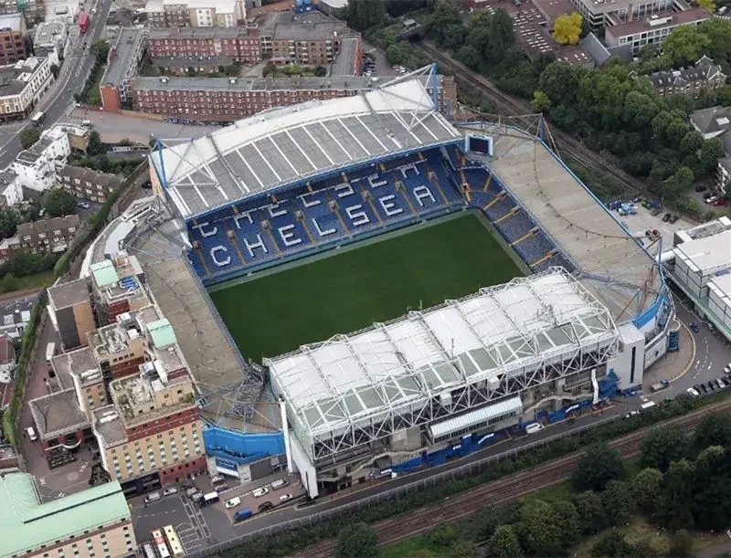 [Divertido] Reino Unido Stamford Bridge Reino Unido RU competición juego de fútbol modelo de construcción de estadio juguete niños regalo caja original