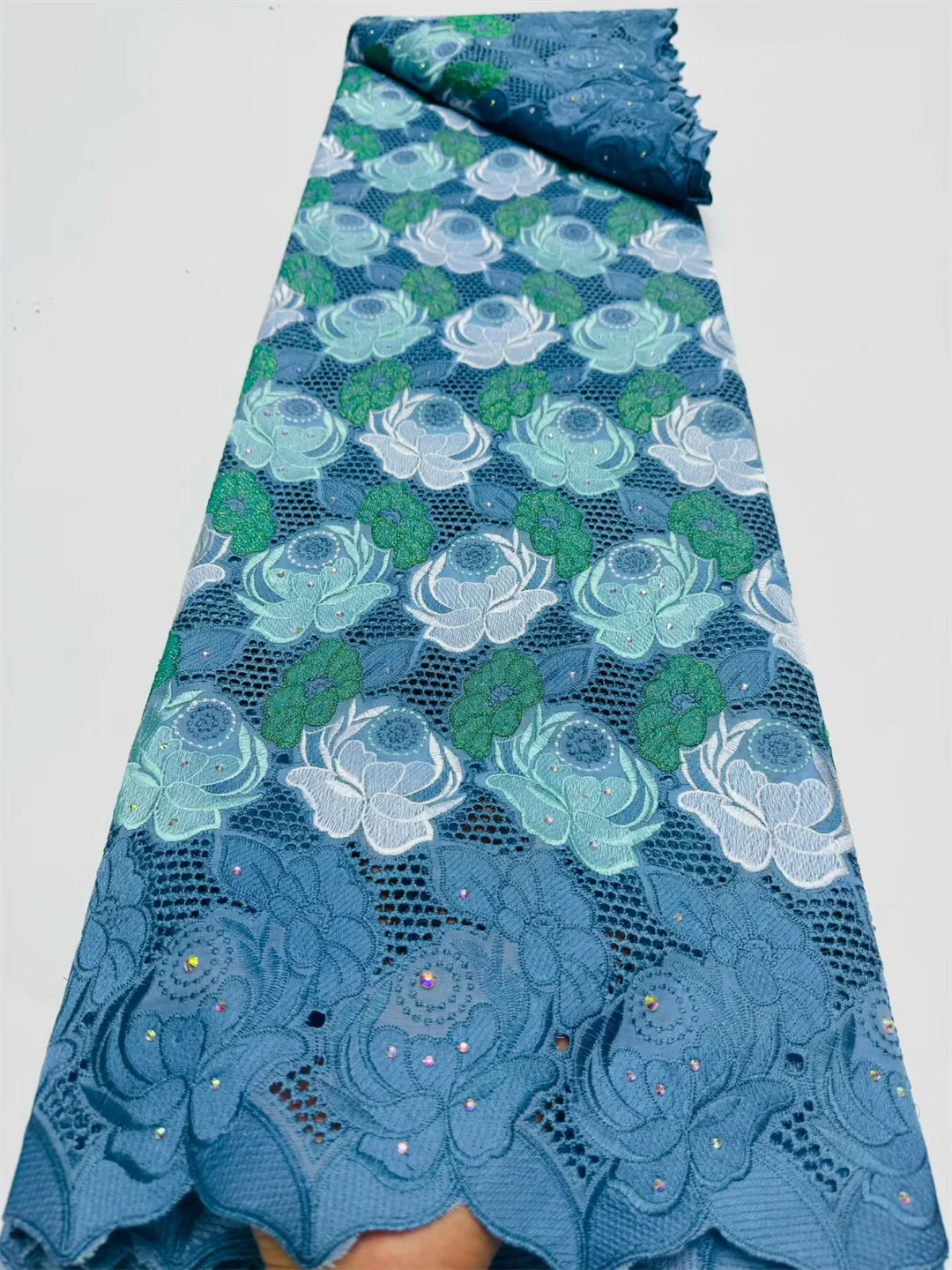 Super Quality Swiss Voile Lace Cotton Fabric With 3D Flower And Shining Stones Elegant Lace For Women Wedding Party Dress Sewing