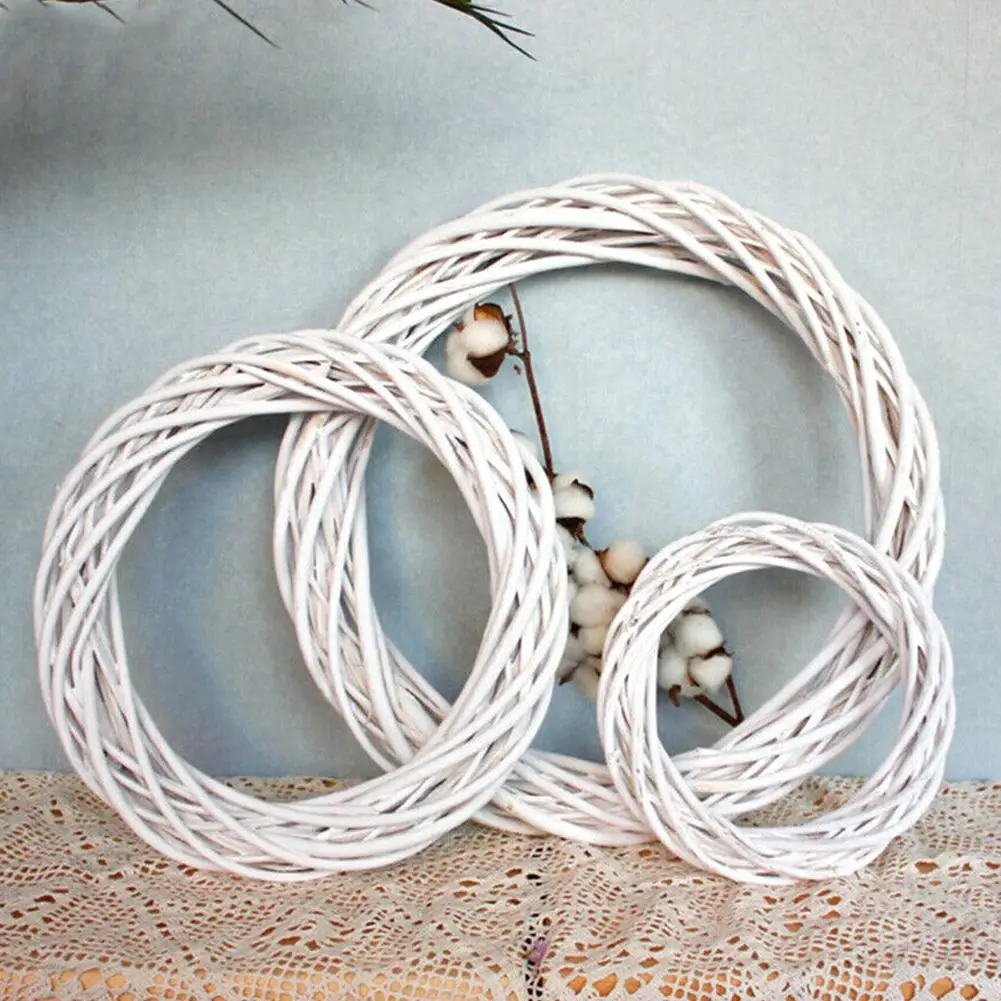 White Garland Wicker Christmas Tree Rattan Wreath Ornament Round Design DIY Home Party Hanging Flower Craft Vine Ring Decoration