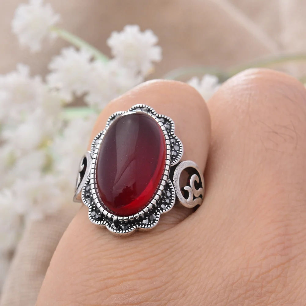 New Arrival Retro Personality Red Garnet Stone Thai Silver Ladies Engagement Rings Original Jewelry For Women Best Gifts