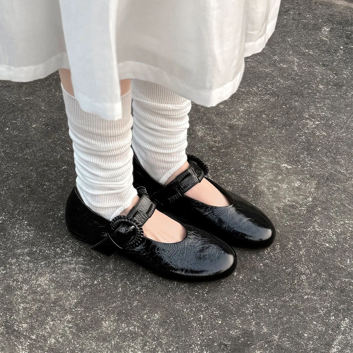 Black first-layer cowhide belt buckle Mary Jane shoes round head shallow mouth one-word buckle flat shoes large size inner heigh