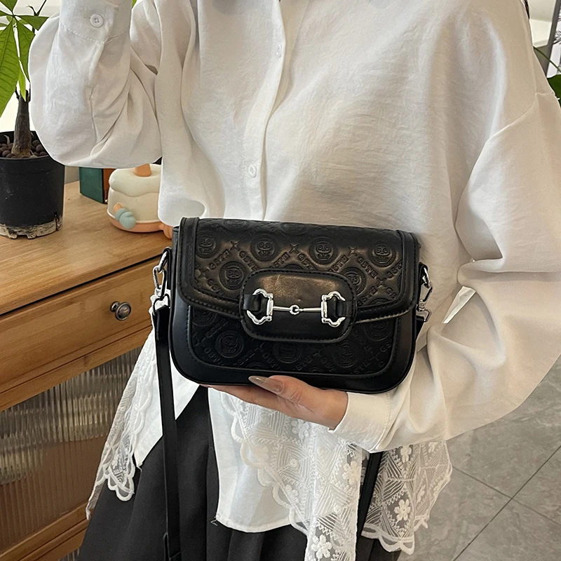

Women's Fashion Leather Crossbody Bag - Elegant Messenger Handbag For Ladies With Durable Hardware Classic Design