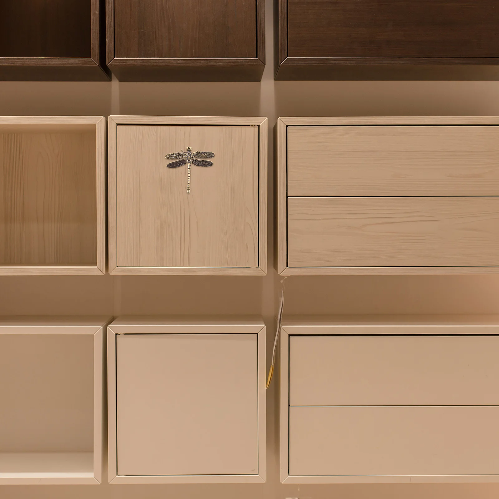 

Brass Dragonfly Furniture Knobs Vintage Decorative Handles for Kitchen Cabinets Wardrobe Drawer Pull Jewelry Box Handles