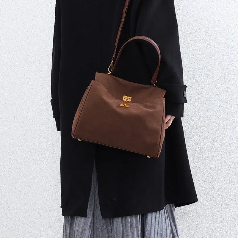 

Высококачественная дизайнерская женская сумка через плечо на одно плечо. Модная ручная сумка большой вместимости для ежедневных поездок на работу.