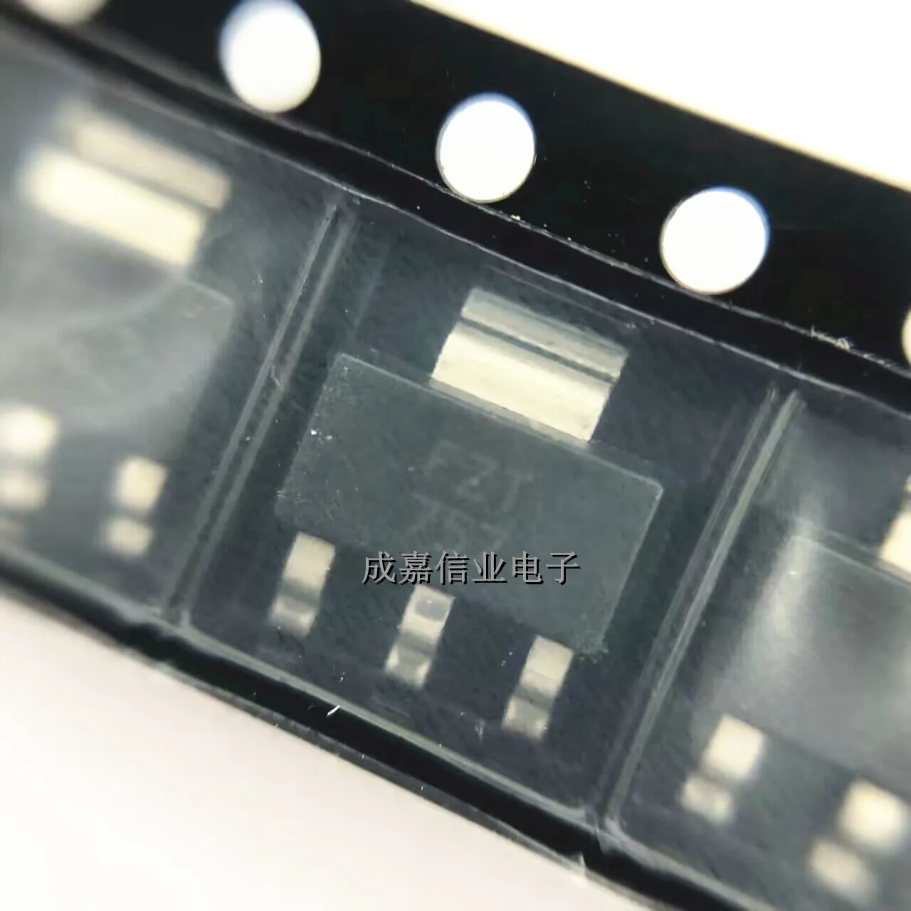 10pcs/Lot FZT757TA SOT-223-4 MARKING;FZT757 Trans GP BJT PNP 300V 0.5A 3000mW 4-Pin(3+Tab) Operating Temperature:- 55 C-+ 150 C