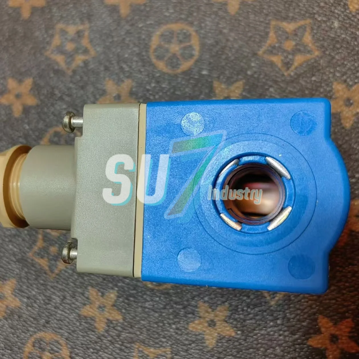

018F6757 Solenoid Coil New In warehouse