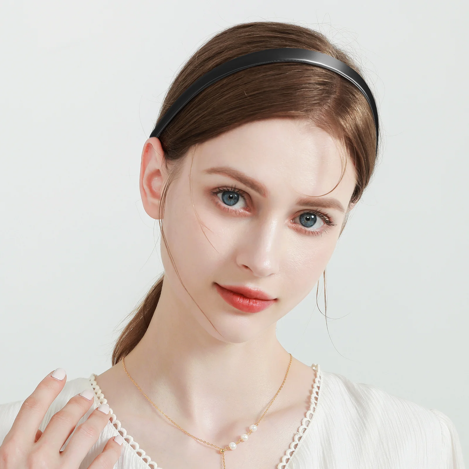 20 szt. Czarne Plastikowe Opaski do Włosów Cienkie Wygodne Lekkie Wytrzymałe Uniwersalne Damskie Dziewczęce Hurtowe Opakowanie Pielęgnacja Stylizacja Włosów