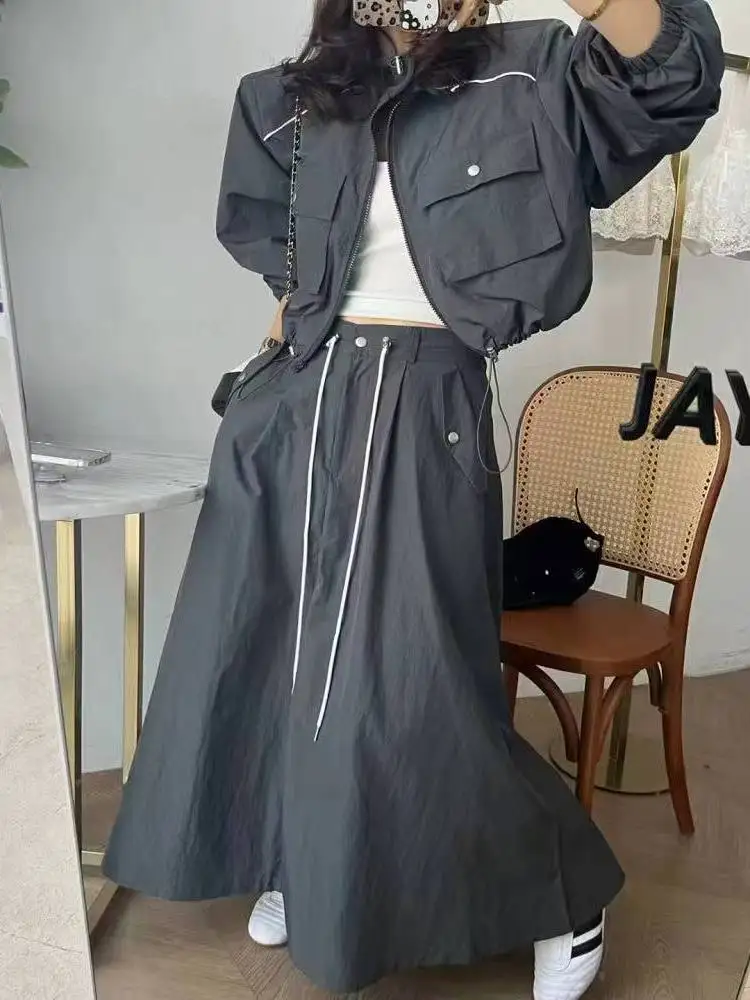 

Женская ветровка с подкладкой и плечами, джет свободного кроя, юбка трапециевидной формы с завязками на талии, шикарный осенний наряд