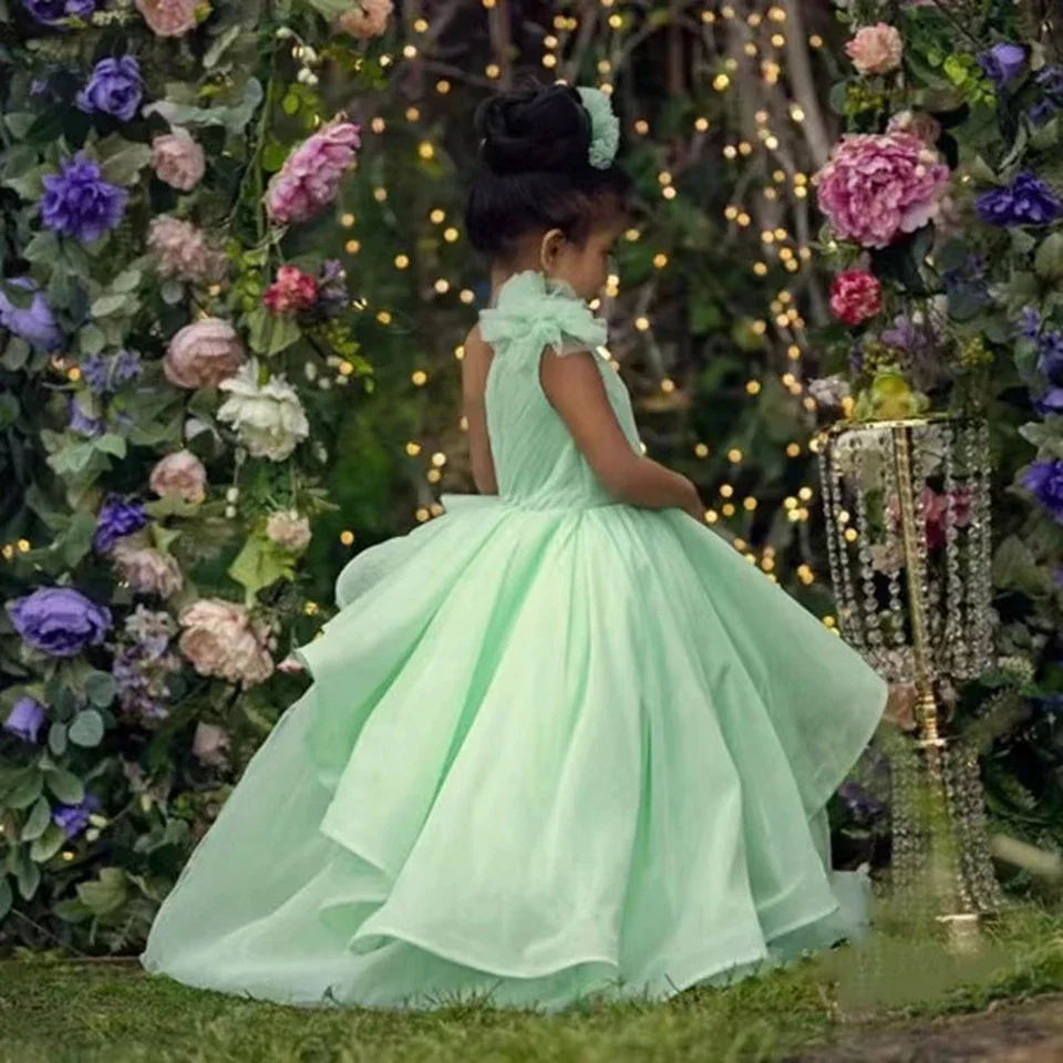 Maßgeschneidertes weißes Blumenmädchenkleid mit einer Schulter für Hochzeitsfeiern, bodenlanges Tüll-Ballkleid für Babys, Erstkommunionkleid – Detail 5