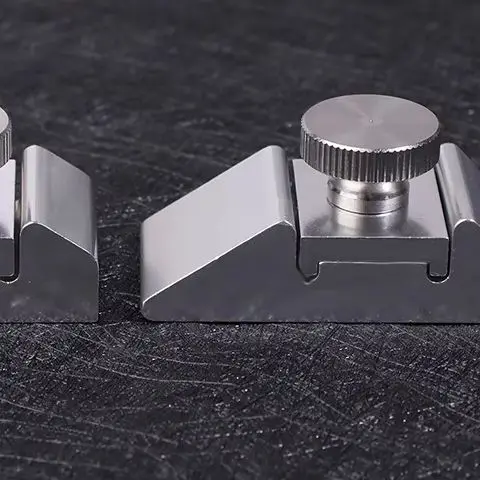 

Sturdy Aluminum Alloy Sandpaper Rack Grinding Clip Inner Corner Plane Polishing Hand-held Sandpaper Leather Edge Grinder