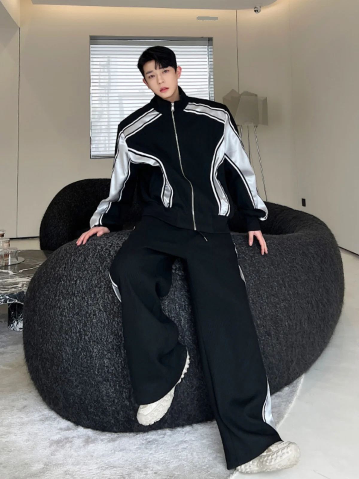 

Casual Spor Men's Patchwork Stripe Set Long Sve Long Pants Trendy Two-Piece Suit for Teenagers Four Seasons Faion